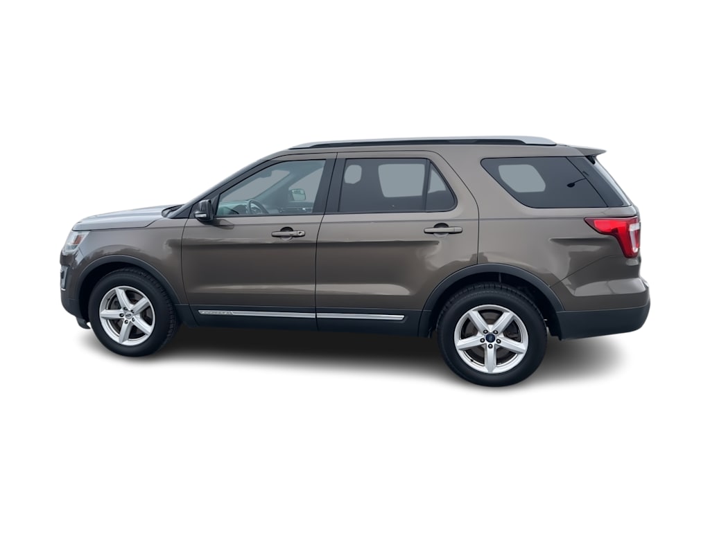 Thumbnail: 2016 Ford Explorer - 15