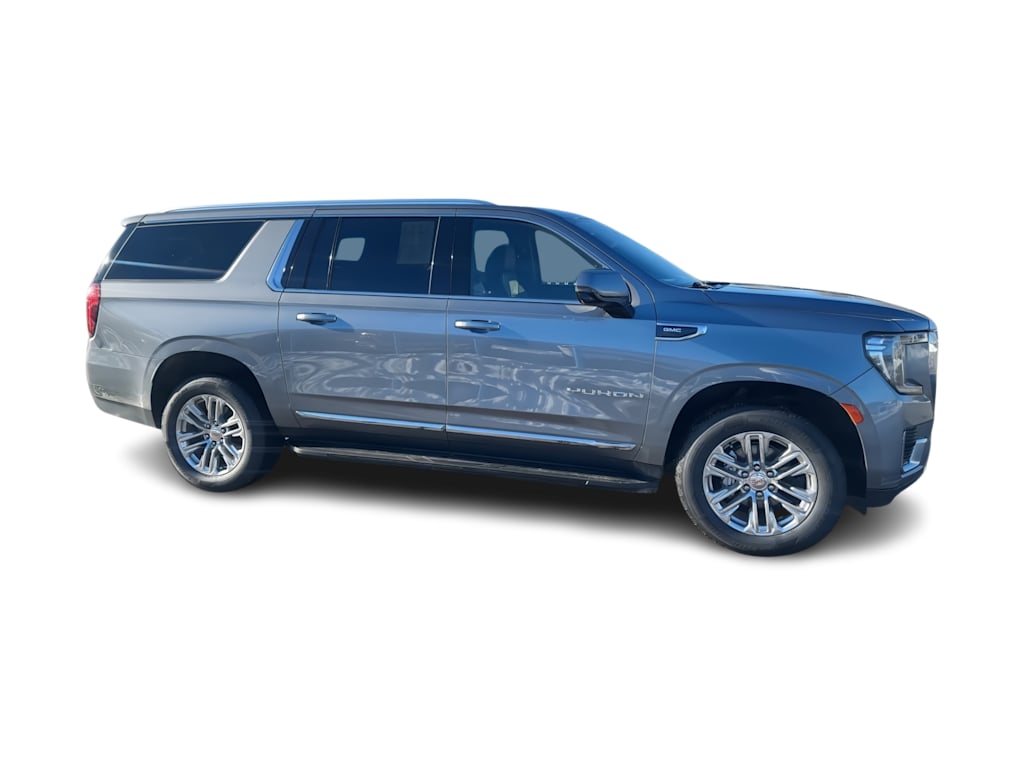 Thumbnail: 2022 GMC Yukon XL - 18