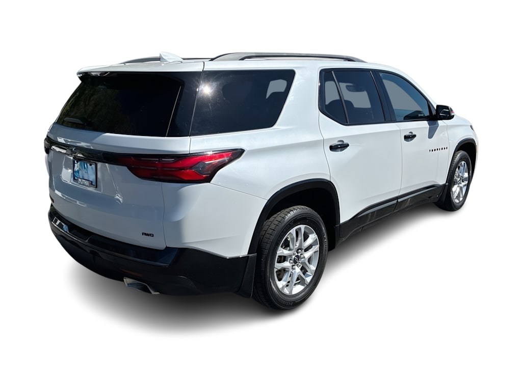 Thumbnail: 2022 Chevrolet Traverse - 16