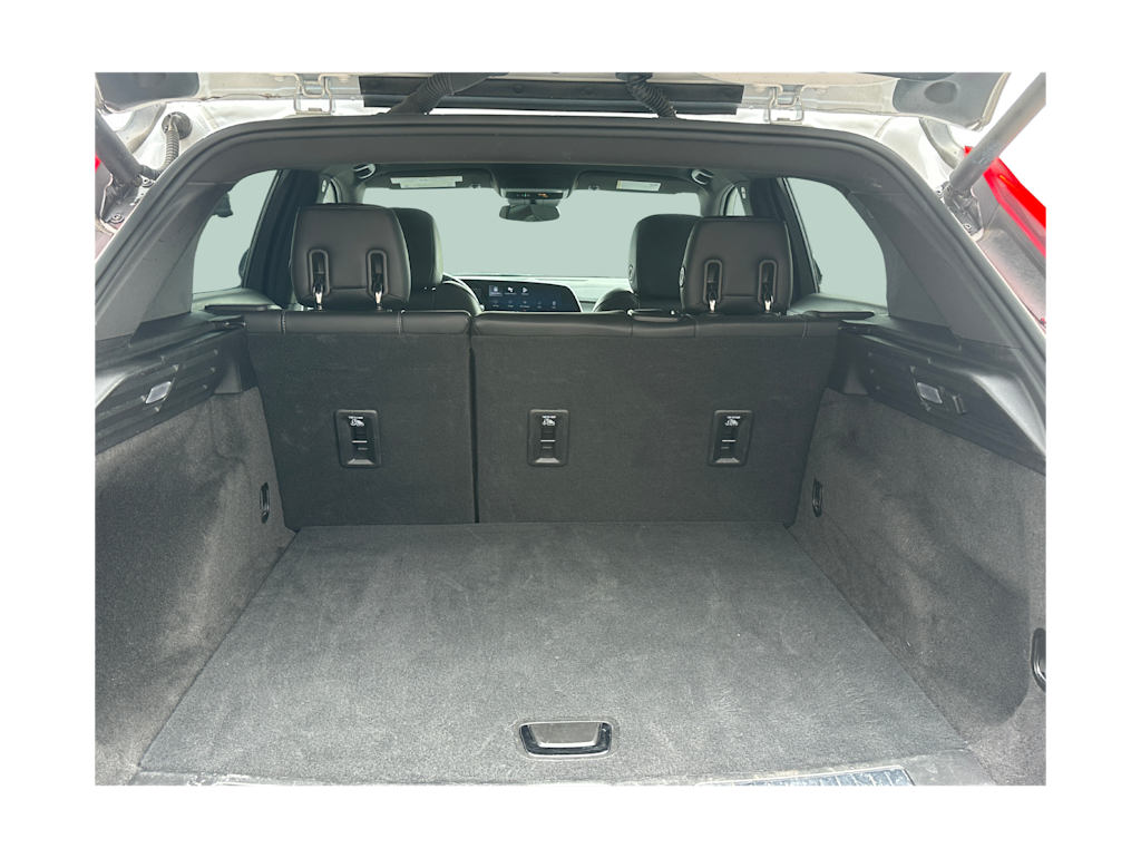 2024 Cadillac XT4 Premium Luxury 11