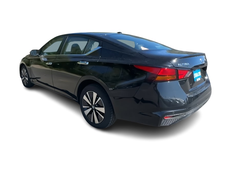 Thumbnail: 2022 Nissan Altima - 4