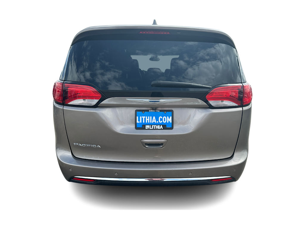 2017 Chrysler Pacifica Touring L 3