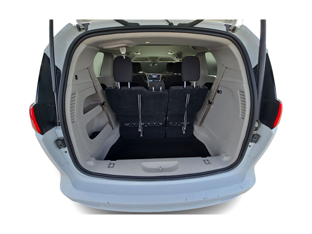 Thumbnail: 2023 Chrysler Voyager - 14