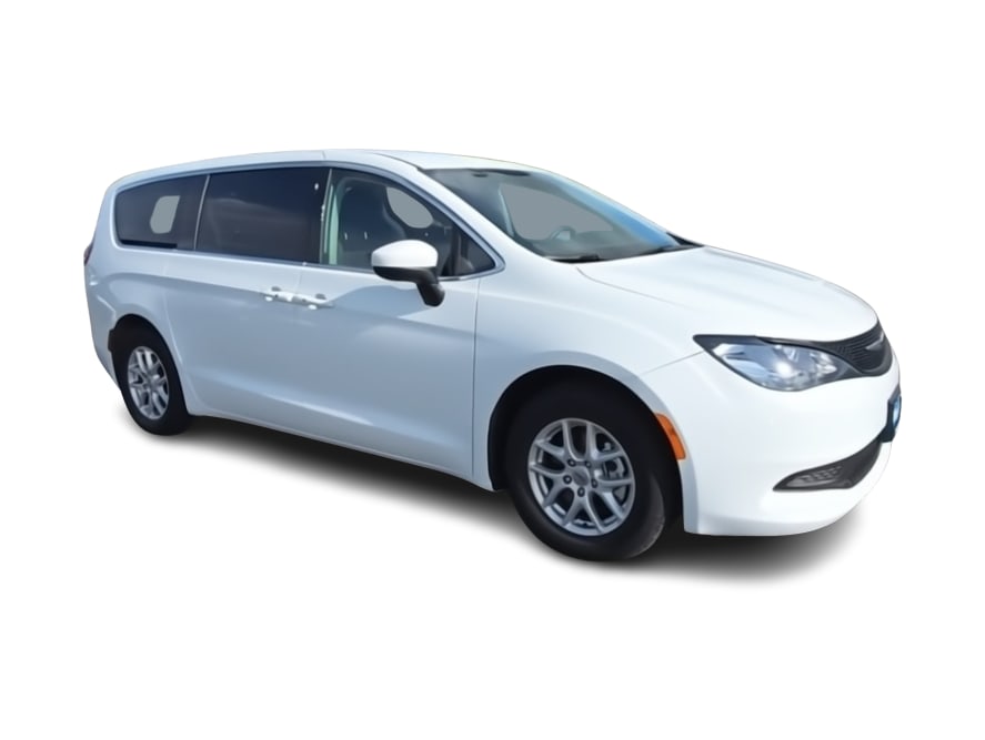 Thumbnail: 2023 Chrysler Voyager - 15