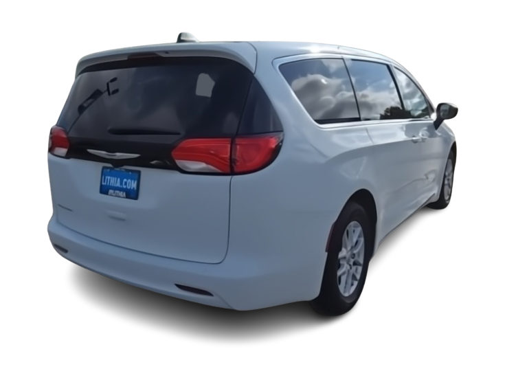Thumbnail: 2023 Chrysler Voyager - 18