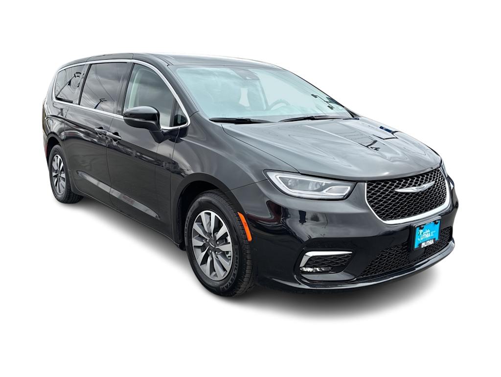 Thumbnail: 2023 Chrysler Pacifica - 15