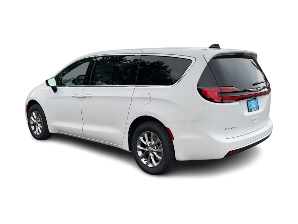 Thumbnail: 2026 Chrysler Pacifica - 4