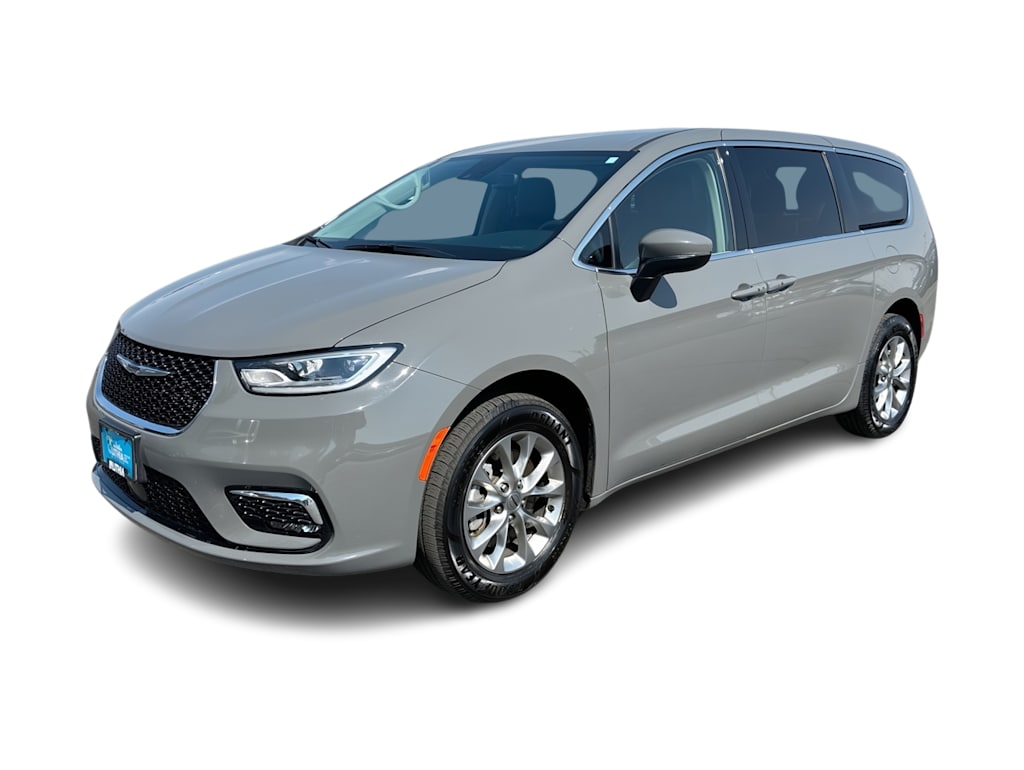 Thumbnail: 2023 Chrysler Pacifica - 17