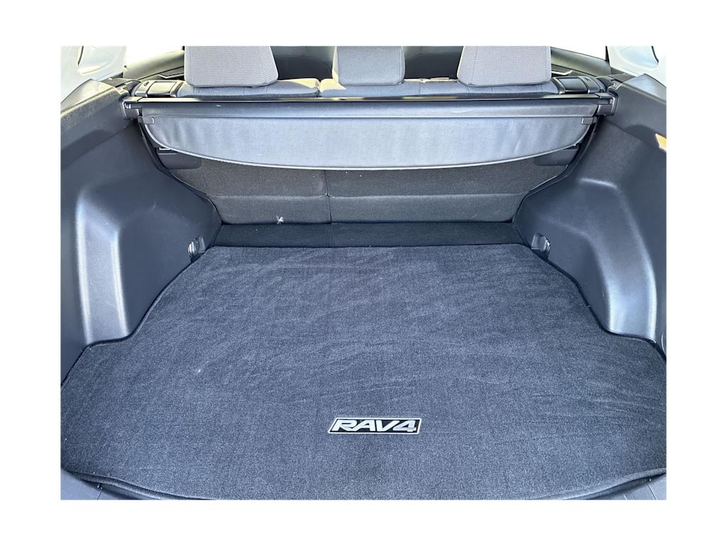 Thumbnail: 2019 Toyota RAV4 - 15