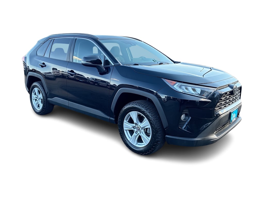 Thumbnail: 2019 Toyota RAV4 - 17