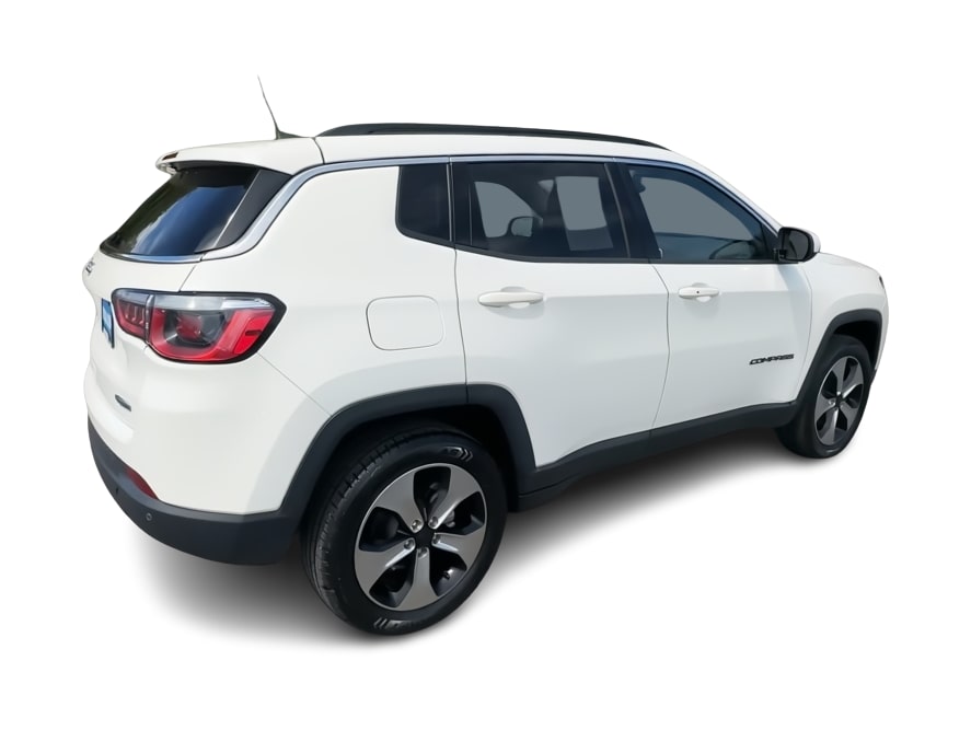 Thumbnail: 2018 Jeep Compass - 17