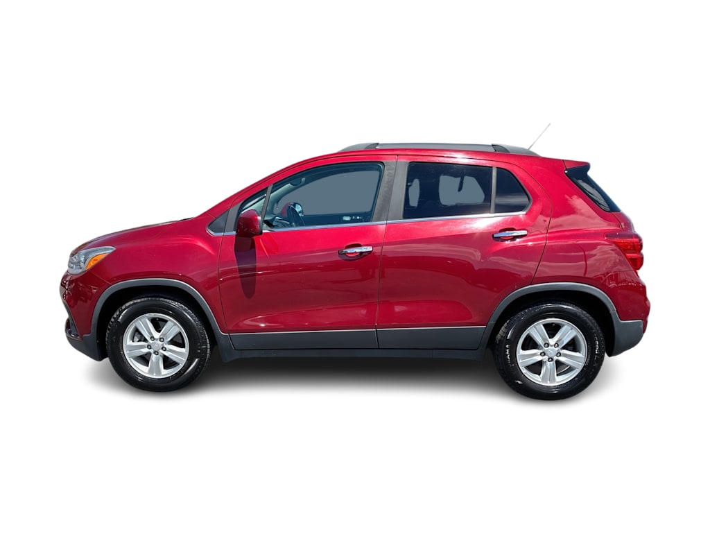 Thumbnail: 2018 Chevrolet Trax - 3