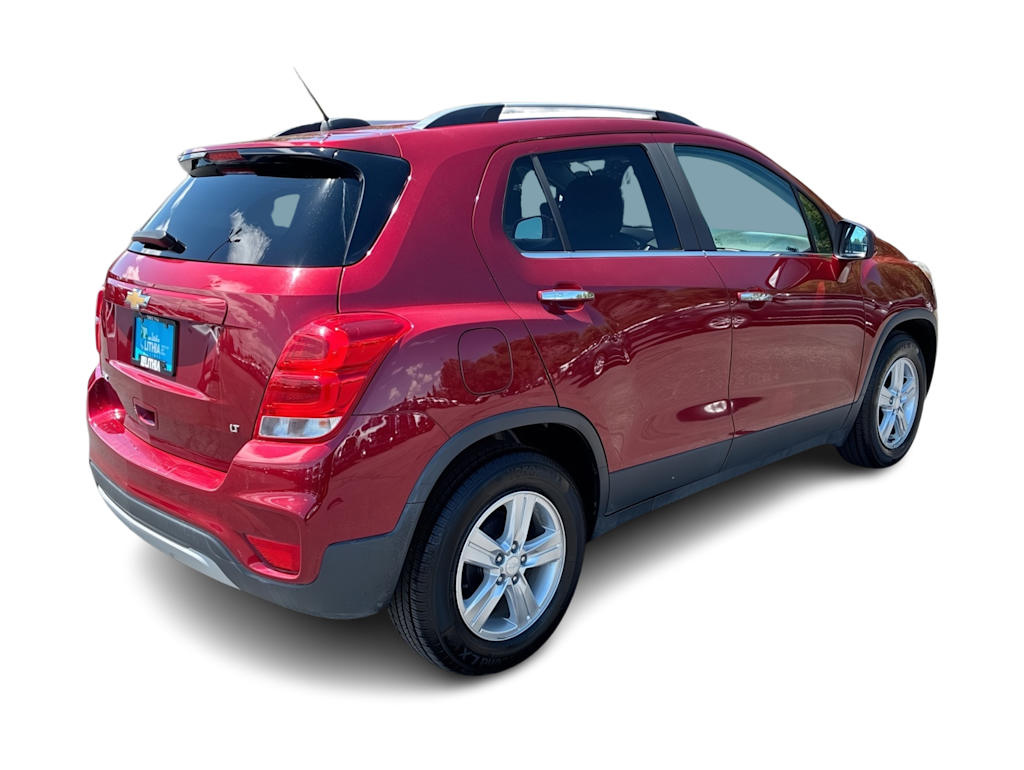 Thumbnail: 2018 Chevrolet Trax - 17