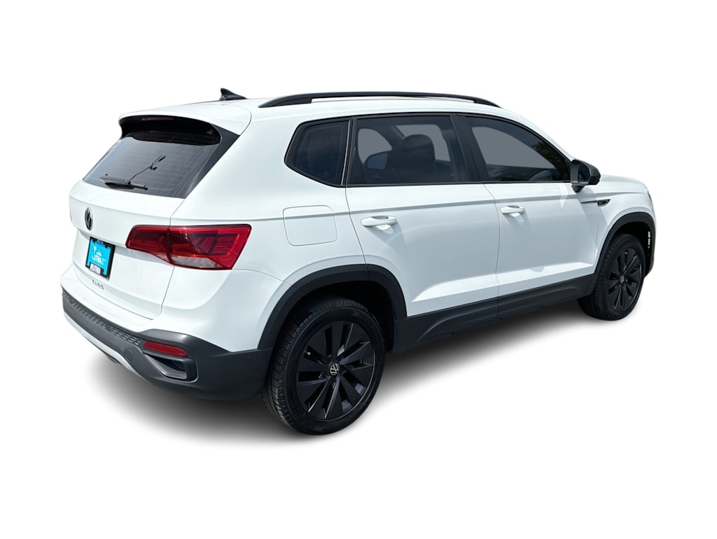 Thumbnail: 2022 Volkswagen Taos - 17