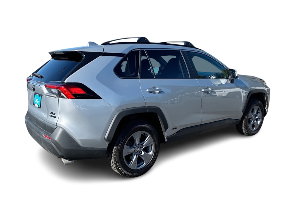 Thumbnail: 2022 Toyota RAV4 - 18