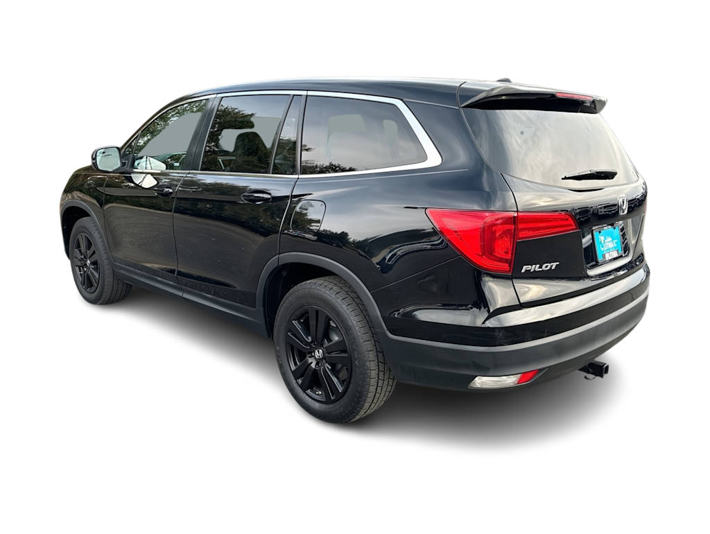 Thumbnail: 2017 Honda Pilot - 16