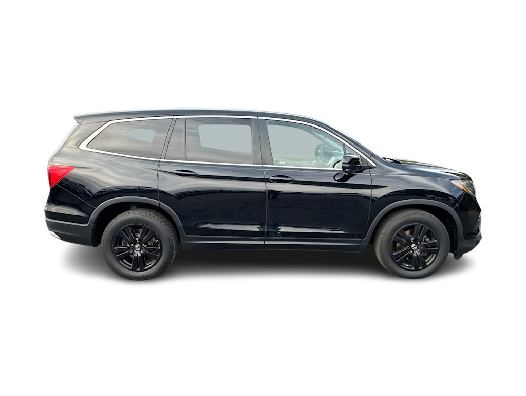Thumbnail: 2017 Honda Pilot - 18