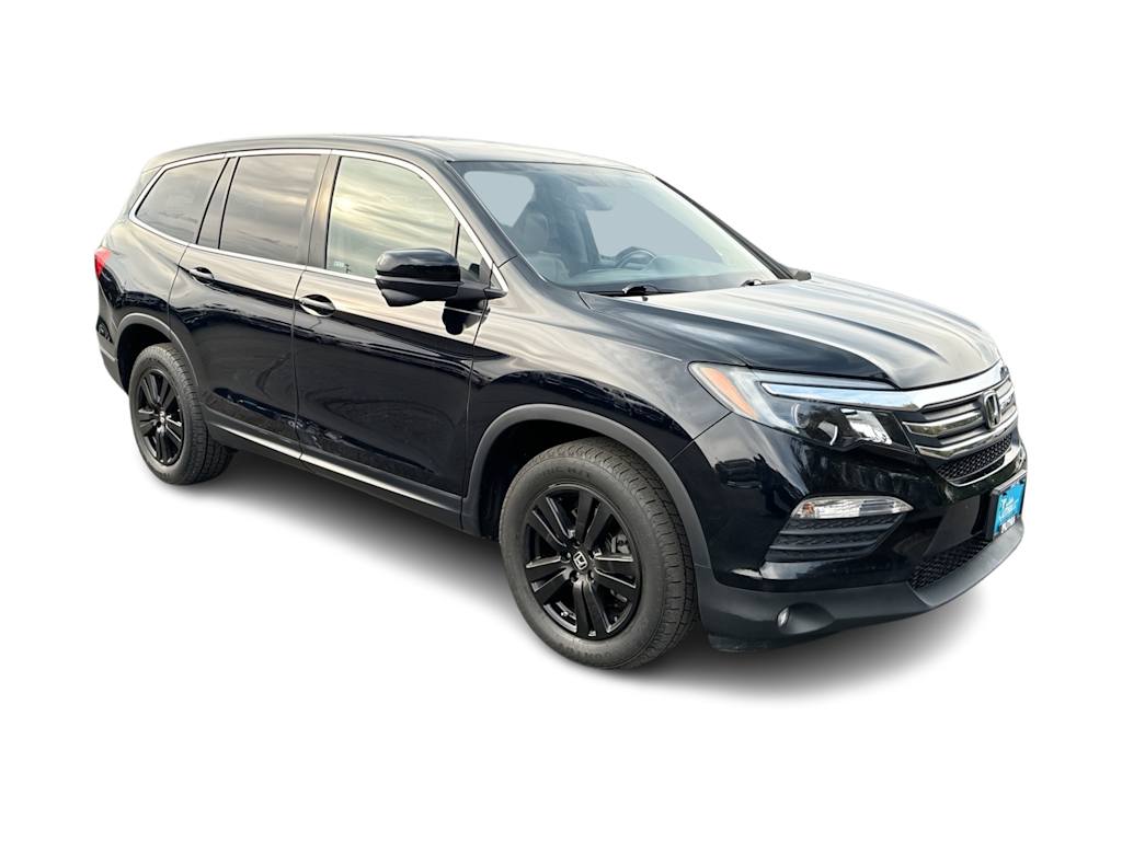 Thumbnail: 2017 Honda Pilot - 14