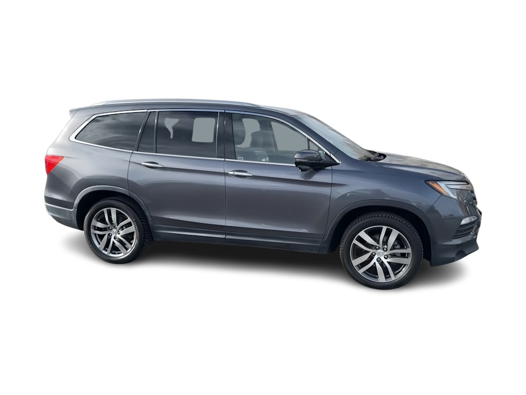 Thumbnail: 2017 Honda Pilot - 18