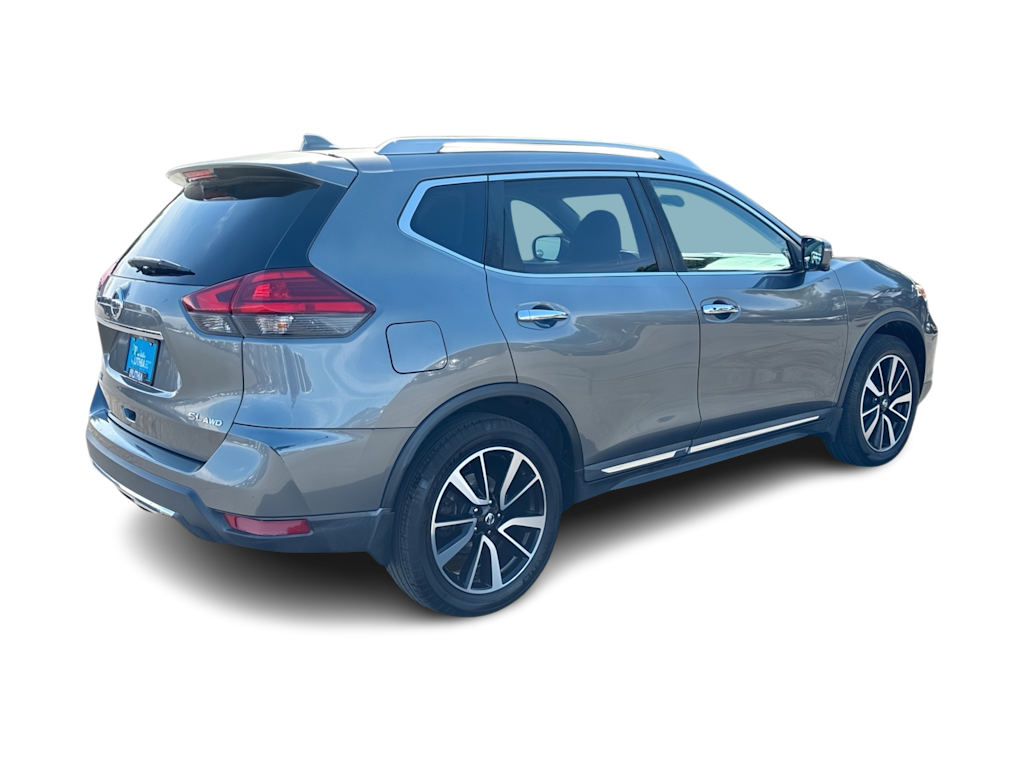Thumbnail: 2017 Nissan Rogue - 17
