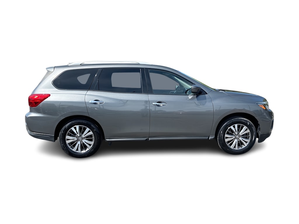 Thumbnail: 2019 Nissan Pathfinder - 18