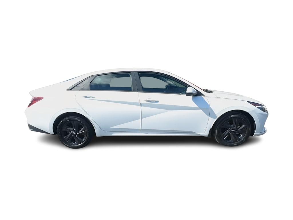 Thumbnail: 2022 Hyundai Elantra - 18