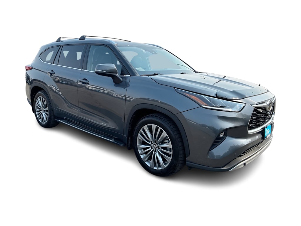 Thumbnail: 2022 Toyota Highlander - 16