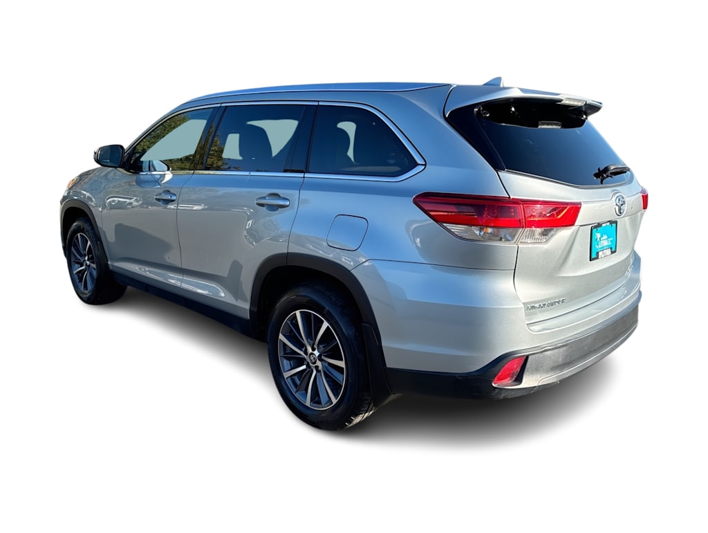 Thumbnail: 2019 Toyota Highlander - 18
