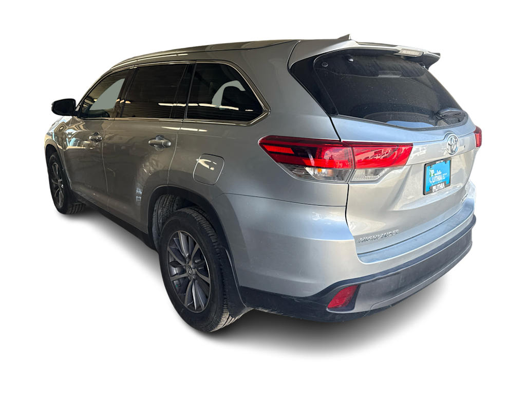 Thumbnail: 2019 Toyota Highlander - 4