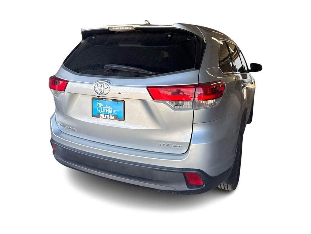 Thumbnail: 2019 Toyota Highlander - 19