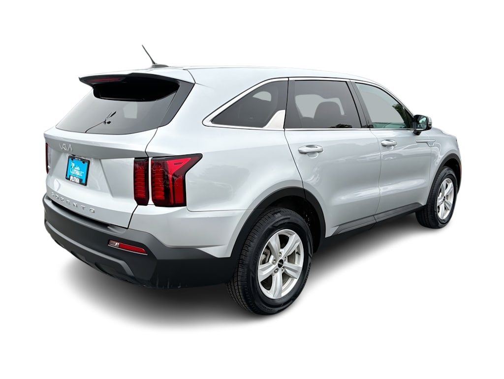 Thumbnail: 2022 Kia Sorento - 17