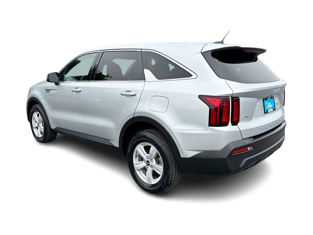 Thumbnail: 2022 Kia Sorento - 4