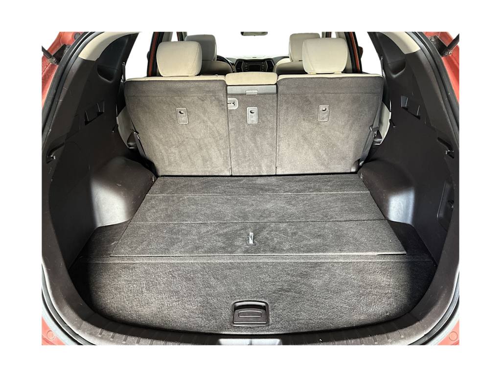 Thumbnail: 2017 Hyundai Santa Fe - 15