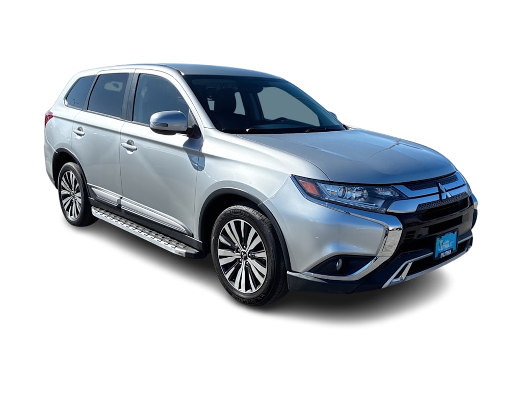 Thumbnail: 2019 Mitsubishi Outlander - 15
