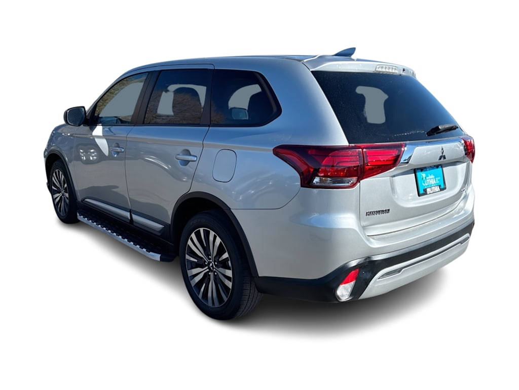 Thumbnail: 2019 Mitsubishi Outlander - 4