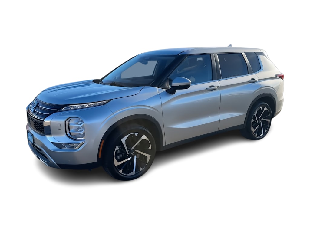 Thumbnail: 2023 Mitsubishi Outlander - 13