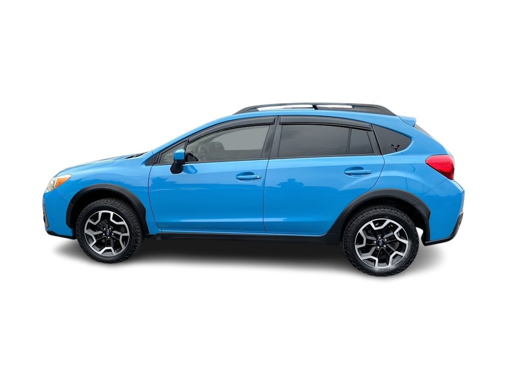 Thumbnail: 2017 Subaru Crosstrek - 3