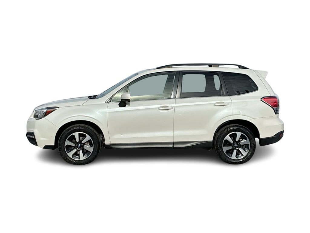 Thumbnail: 2017 Subaru Forester - 3