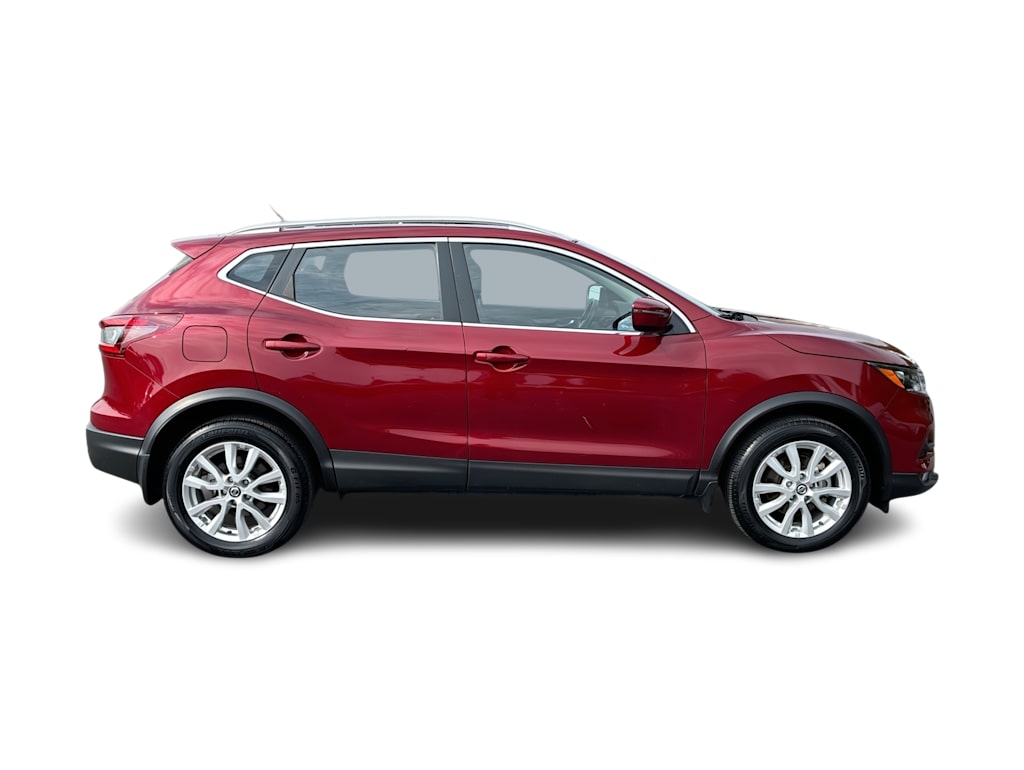 Thumbnail: 2021 Nissan Rogue Sport - 18