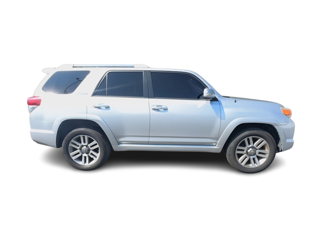 Thumbnail: 2011 Toyota 4Runner - 18