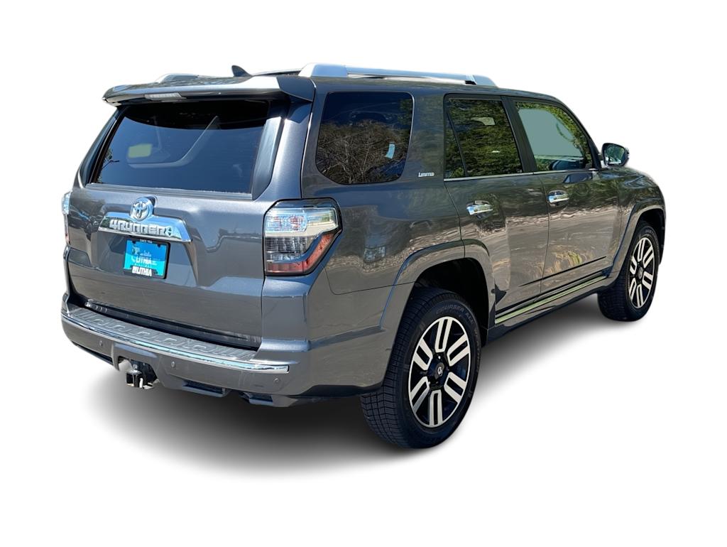 Thumbnail: 2016 Toyota 4Runner - 16