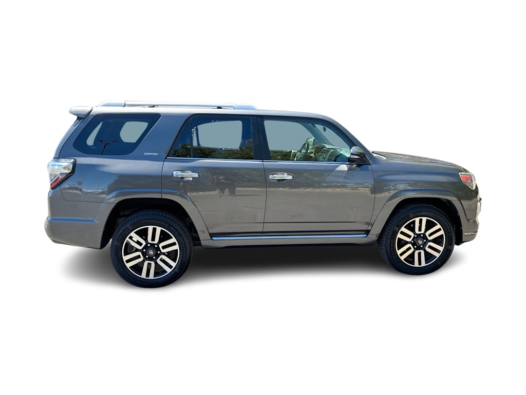 Thumbnail: 2016 Toyota 4Runner - 17