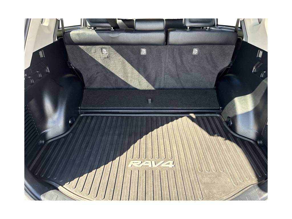 Thumbnail: 2017 Toyota RAV4 - 14