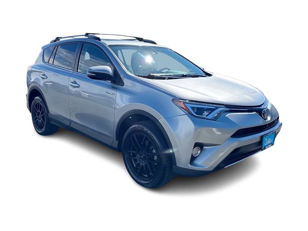 Thumbnail: 2017 Toyota RAV4 - 15