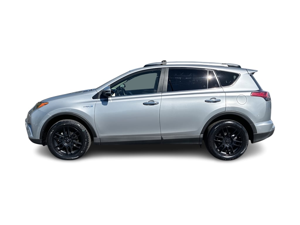 Thumbnail: 2017 Toyota RAV4 - 3