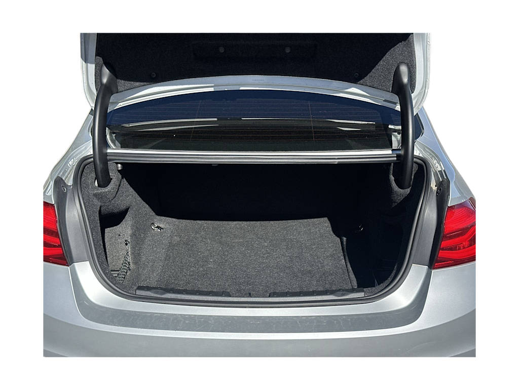 Thumbnail: 2018 BMW 3 Series - 15