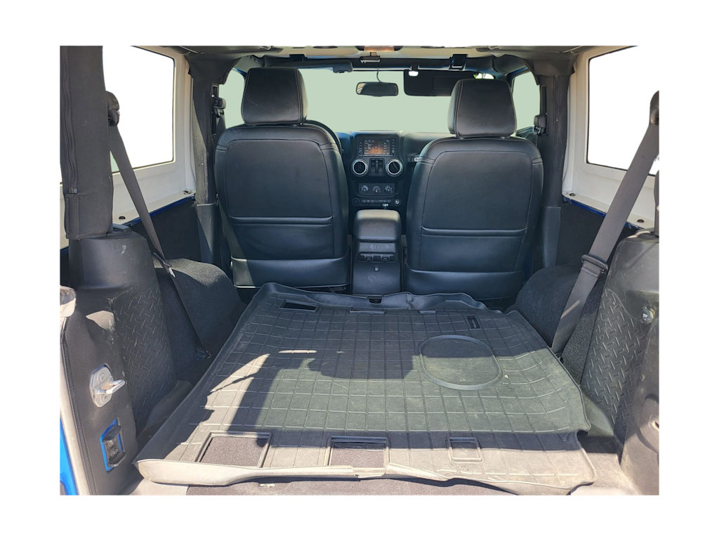 Thumbnail: 2015 Jeep Wrangler - 14