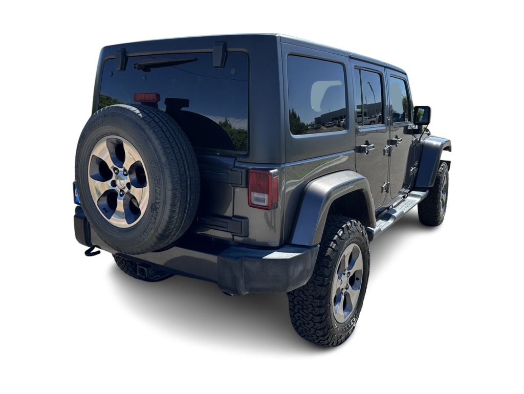 2016 Jeep Wrangler Unlimited Sahara 23