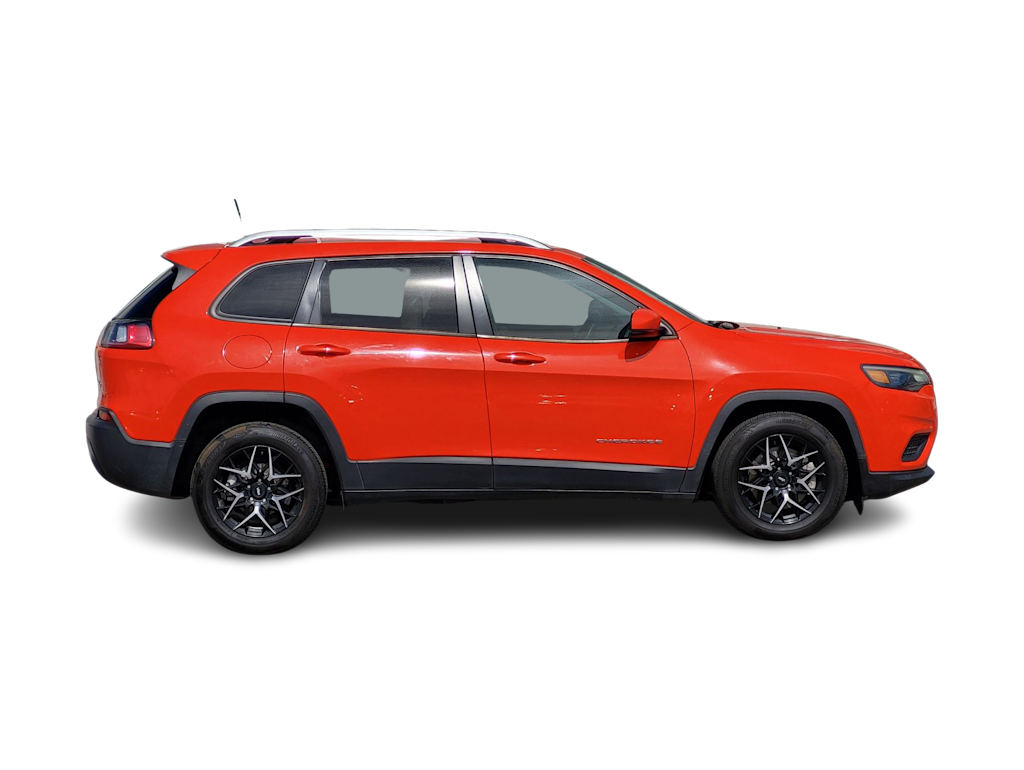 Thumbnail: 2021 Jeep Cherokee - 17