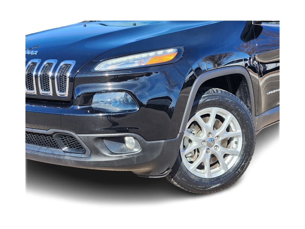 Thumbnail: 2018 Jeep Cherokee - 17